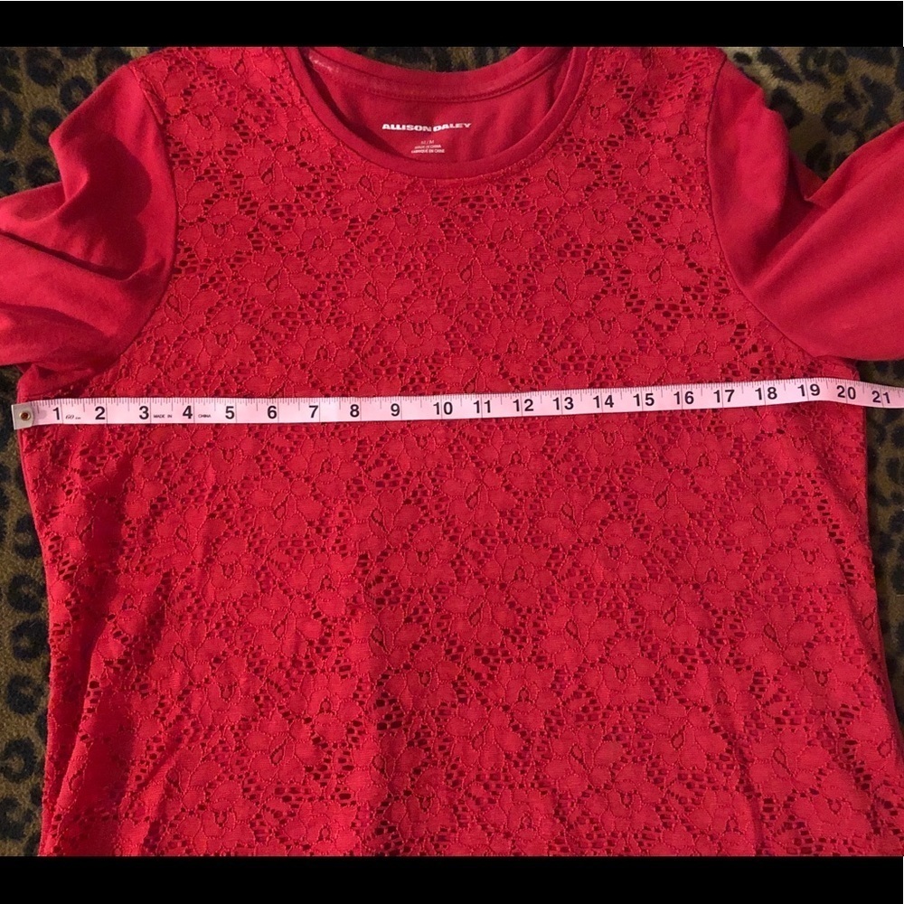 Red Top - Picture 6 of 9